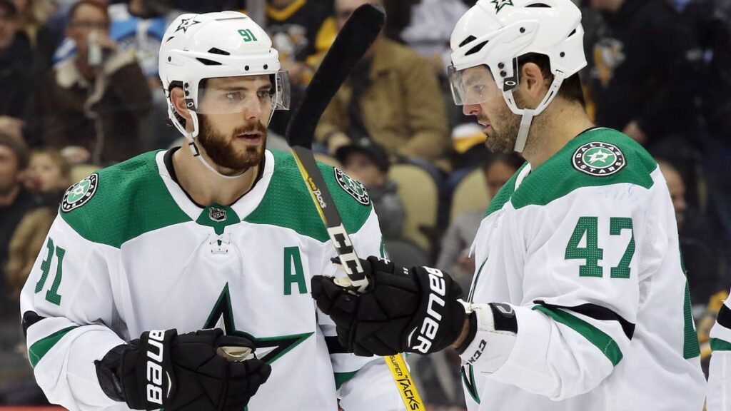 How Many Periods in Hockey